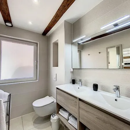 Stammtisch - Neuf - Calme - De Gamme - Climatisation